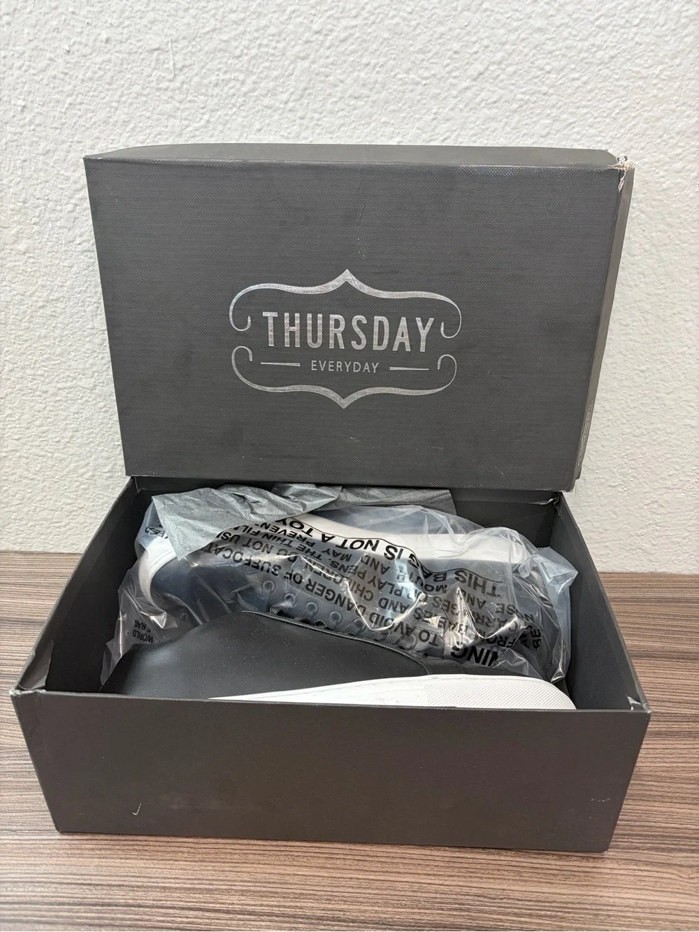 Men's Thursday Black Low-Top Sneakers with White Sole